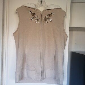 Basic Edition Cream Sheepskin lined Size Large